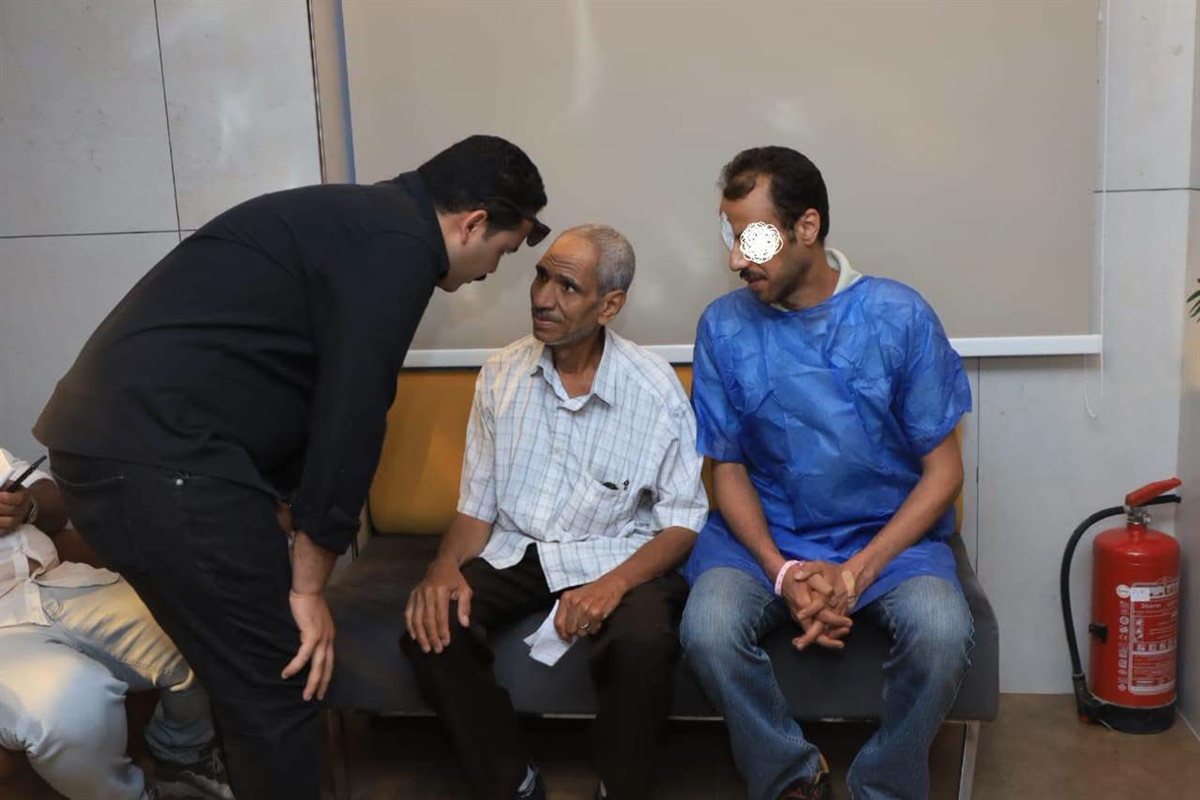 اللجنة الطبية العليا تستجيب لاستغاثة مواطن وتجري له جراحة ترقيع قرنية