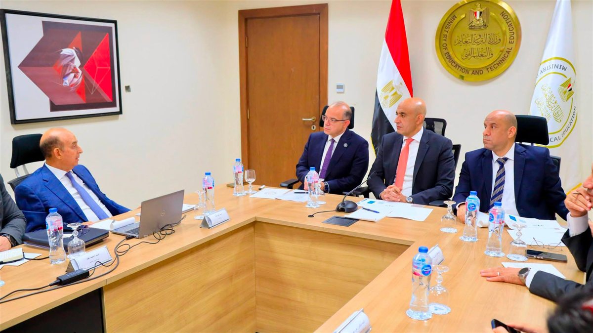 شراكة حكومية وخاصة لتطوير التعليم الفني وتأهيل الطلاب للصناعة