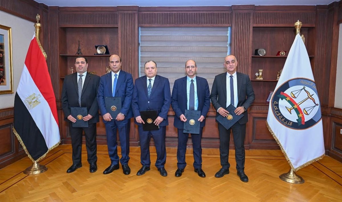 النيابة العامة ووزارة المالية توقعان بروتوكول تنظيم مزادات المركبات المصادرة