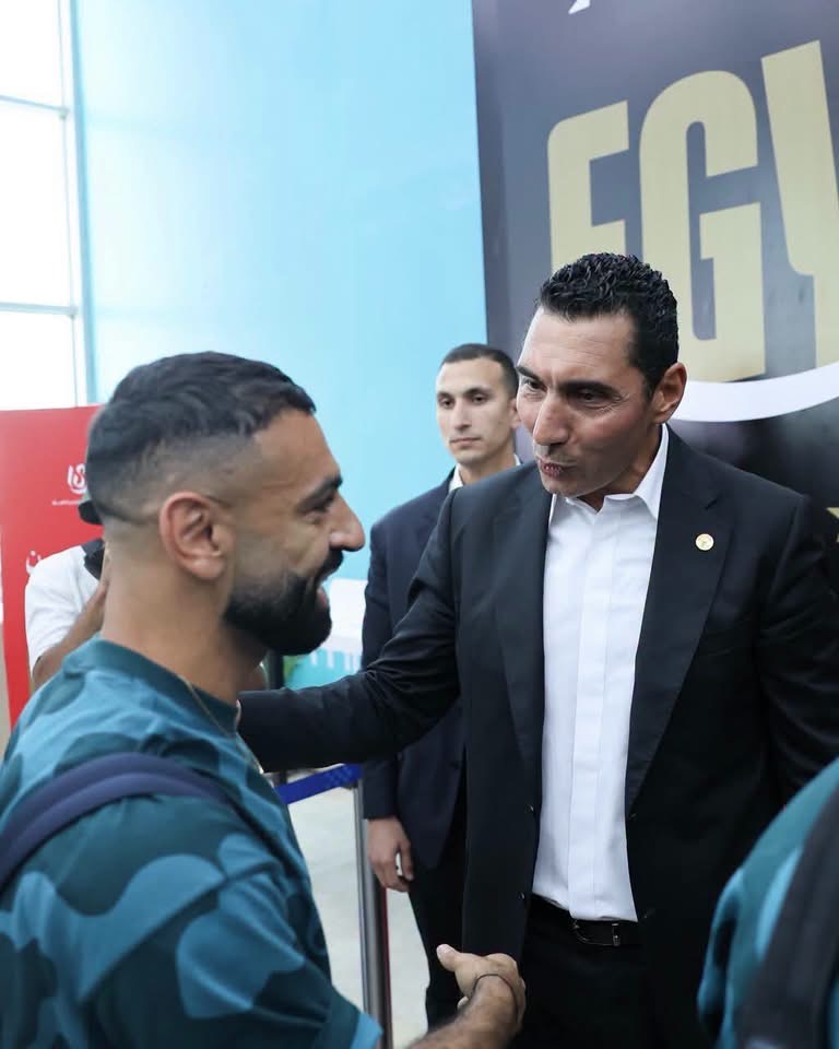 وزير الشباب والرياضة يستقبل بعثة منتخب مصر في مطار العلمين الدولي