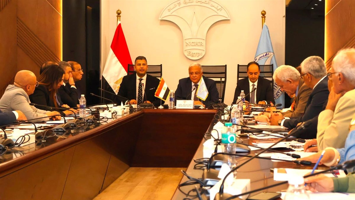 القومي لحقوق الإنسان يناقش قانون 73 لإنهاء الخدمة