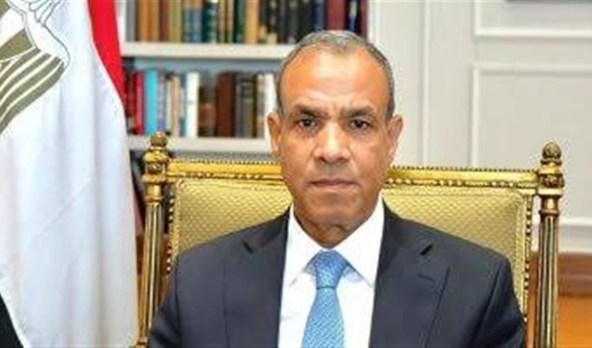 الدكتور بدر عبد العاطي
