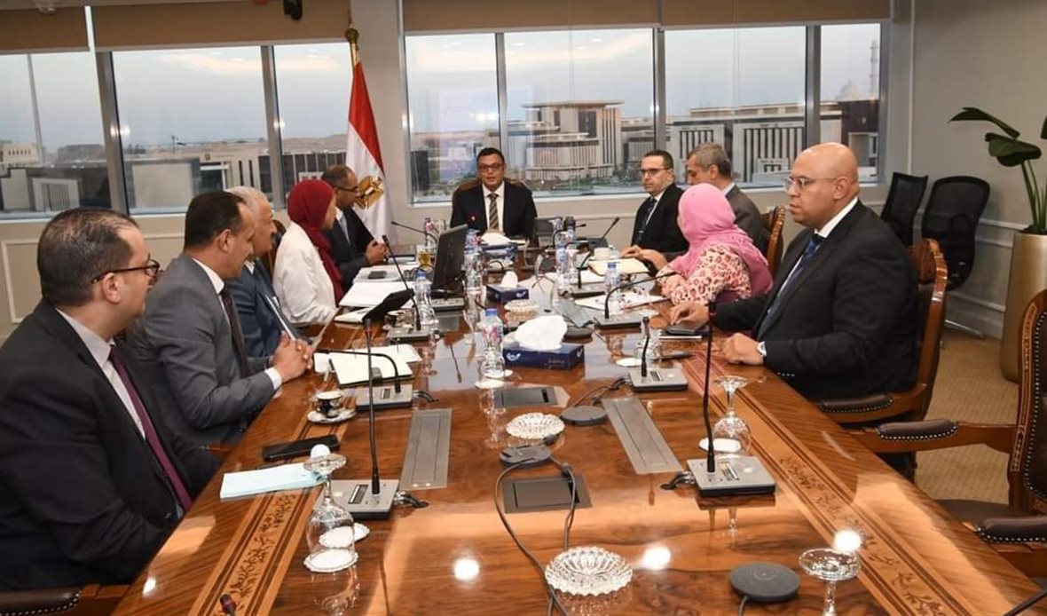 اجتماع وزير الإسكان