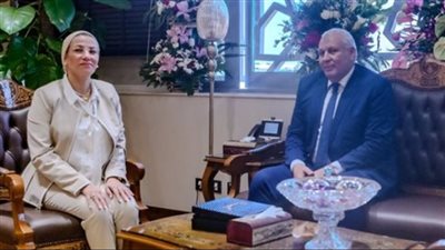 وزيرة البيئة تستقبل محافظ الوادي الجديد لبحث الفرص الاستثمارية