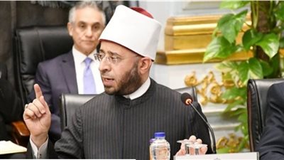وزير الأوقاف يقرر صرف إعانة لأسرة الإمام أو العامل المتوفى