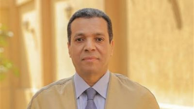 طارق عبد الباسط عبد الصمد : أوصاني والدي بأن أكمل مسيرته 