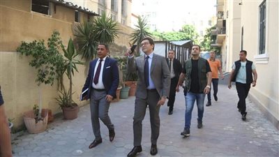 وزير الثقافة يتفقد المواقع الثقافية بالإسكندرية 