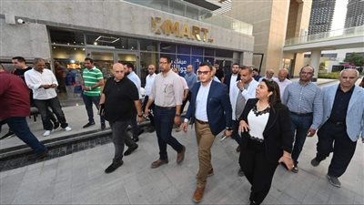 وزير الإسكان يتفقد أعمال التشطيبات النهائية لأبراج المنطقة الشاطئية بمدينة العلمين الجديدة ويوجه بتطوير المنطقة الترفيهية وتحسين الهوية البصرية للمرافق العامة
