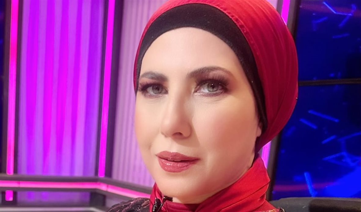 نيفين منصور 