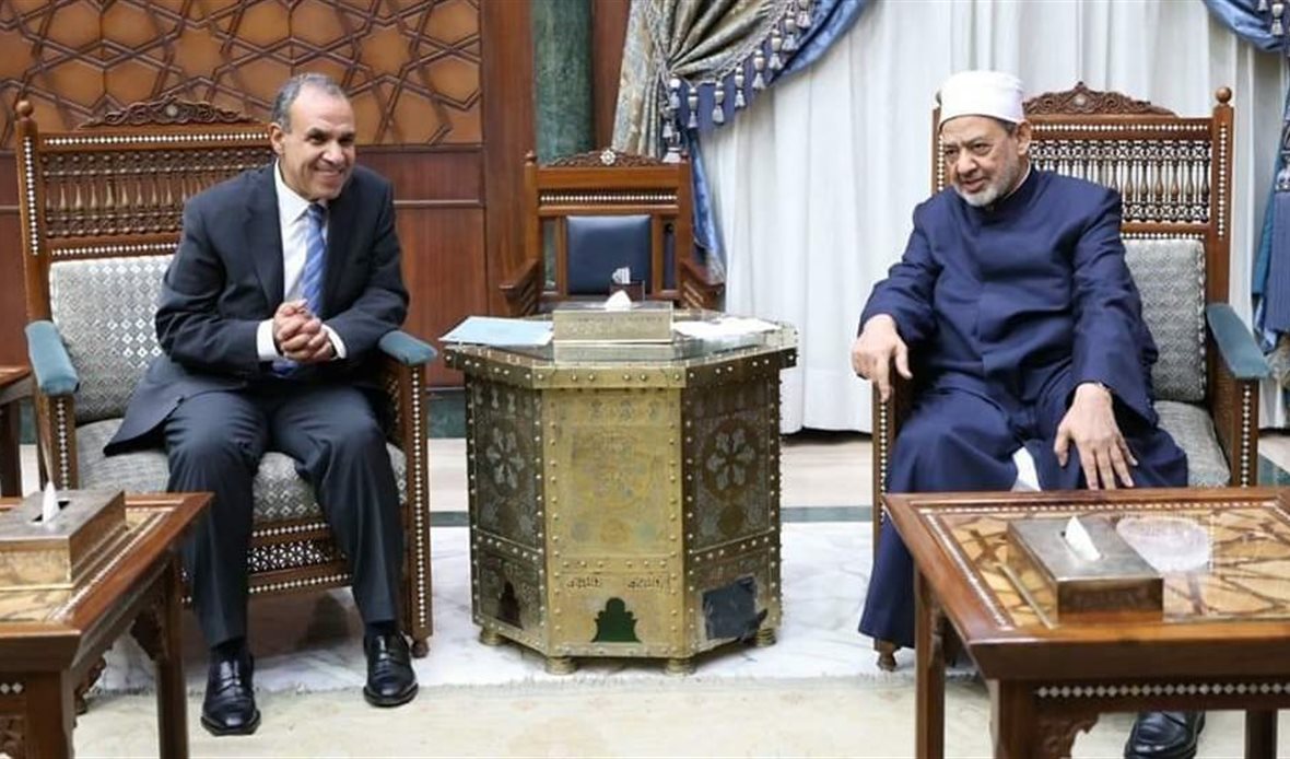 شيخ الأزهر ووزير