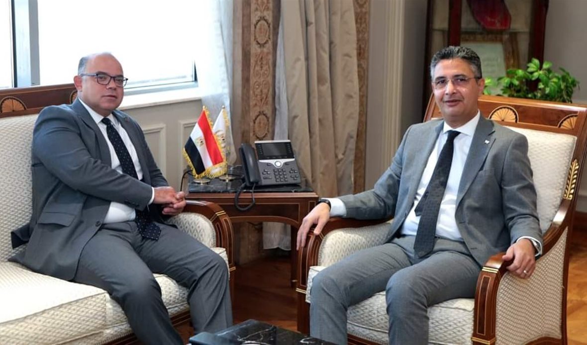 وزير التموين ورئيس