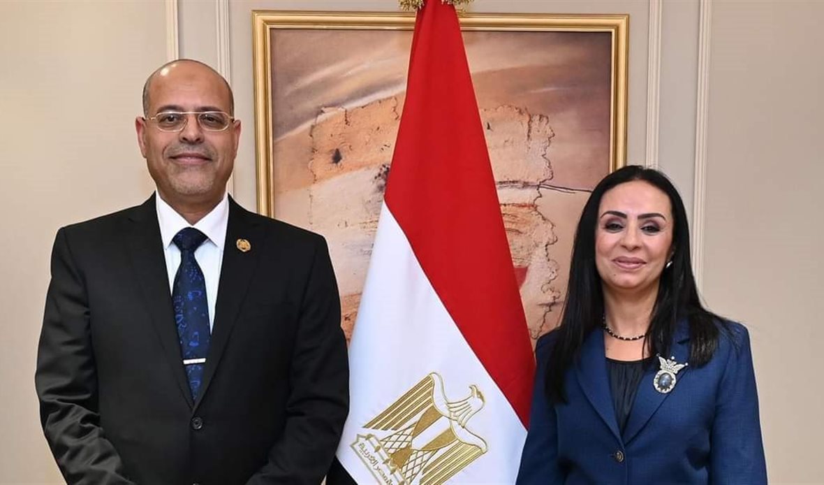 وزيرة التضامن ووزير