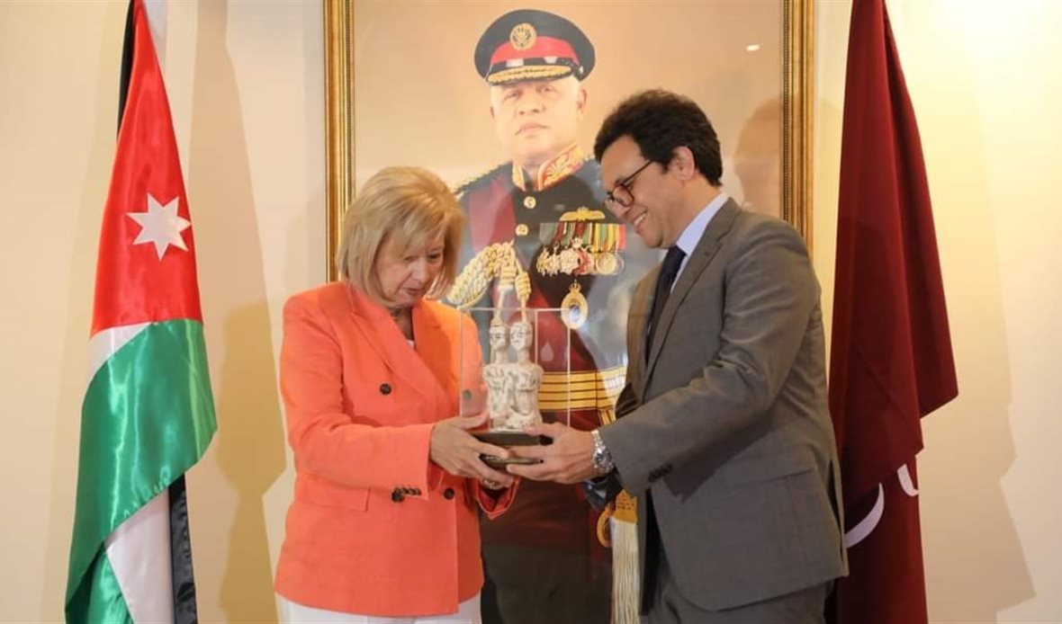 وزير الثقافة ونظيرته