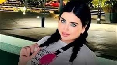محامي روكي أحمد يطالب بإخلاء سبيلها ويوضح التناقضات بين الفن المصري والاتهامات ضدها، مؤكدًا عدم مخالفتها للقيم المجتمعية