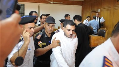 محاكمة سفاح التجمع: اعترافات صادمة بقتل ثلاث سيدات والتخلص من جثثهن في الطريق الصحراوي