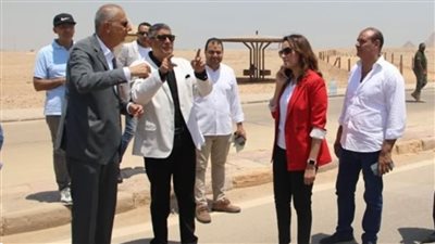 قرار عاجل للمحافظ بخصوص الحناطير والباعة بمنطقة أهرامات الجيزة