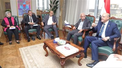 وزير العمل يشهد اجتماعا لتطوير الجامعة العمالية
