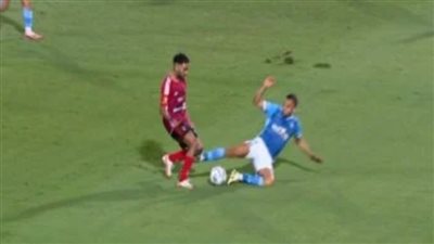 طرد محمد الشيبي في  مباراة الأهلي وبيراميدز 