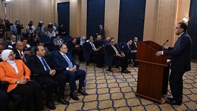 في مؤتمر صحفي بمقر الحكومة بالعلمين الجديدة.. رئيس الوزراء: الدولة المصرية تبذل جهودا كبيرة للغاية من أجل السيطرة على الدين وتخفيض مستوياته.. وتعهدنا بتقديم تقرير نصف سنوي لمجلس النواب
