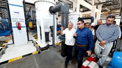 وزير الإسكان يتفقد محطة التحلية بالضبعة.. ويتابع مخطط استعمالات الأراضي لتجمع غرب الضبعة