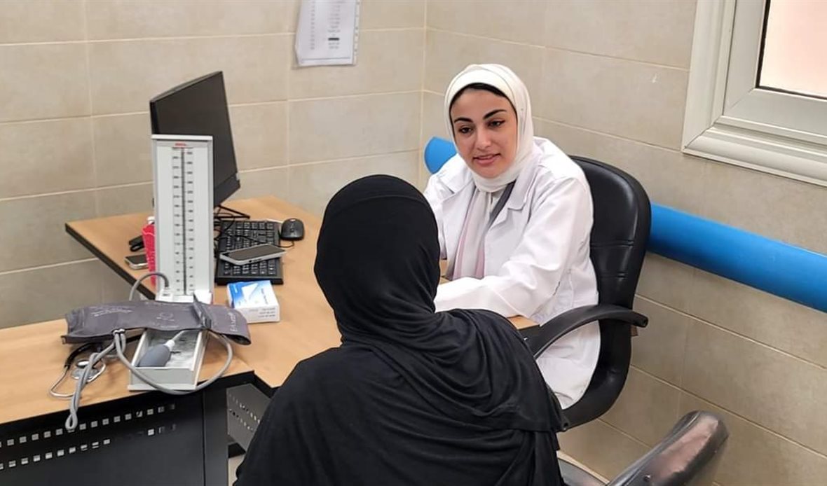جانب من الفحص الطبي