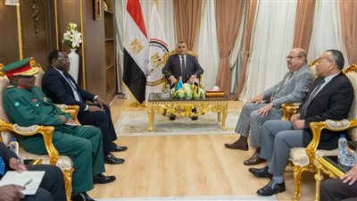 وزير الدولة للإنتاج الحربي يستقبل السفير التنزاني لبحث أوجه التعاون المشترك بين الجانبين