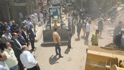 انتشال 3 جثث من أسفل أنقاض عقار في شبين الكوم
