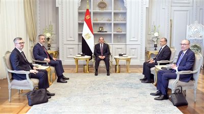 الرئيس السيسي يستقبل وزير خارجية تركيا.. ويؤكد: الشرق الأوسط يمر بمنعطف شديد الخطورة يستوجب أعلى درجات ضبط النفس  
