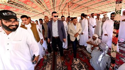 وزير الإسكان ومحافظ مطروح يتجولان بالأراضى البديلة بمدينة 