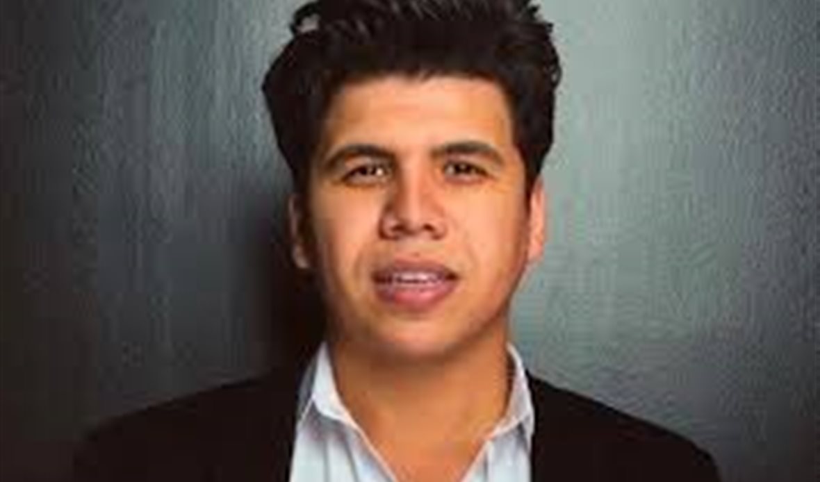عمر كمال 