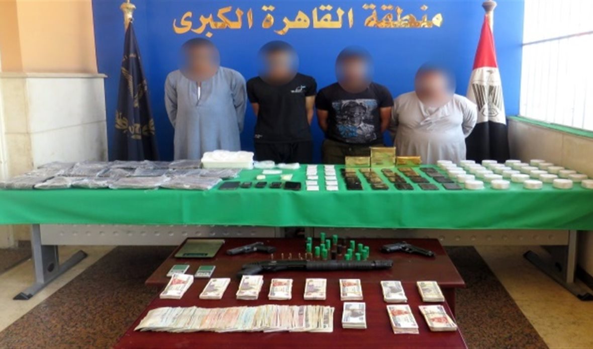 المتهمين 