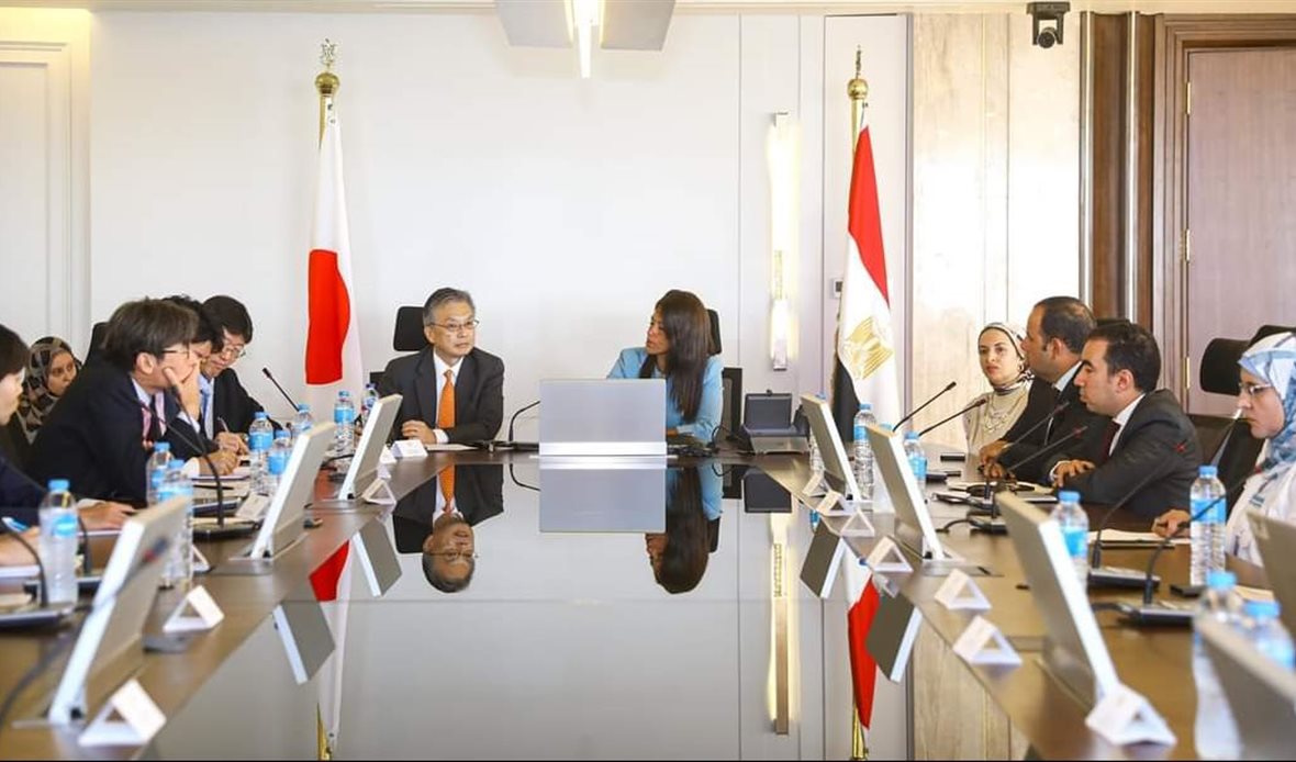 جانب من الحوار 