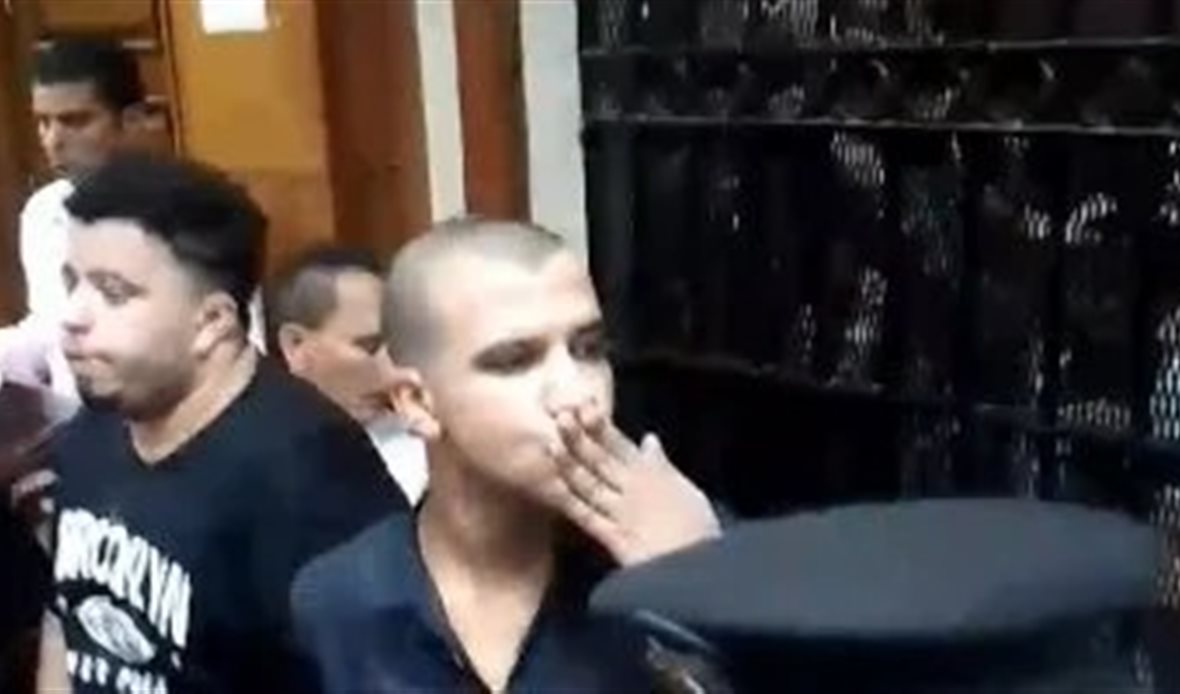 قبلة عصام صاصا 