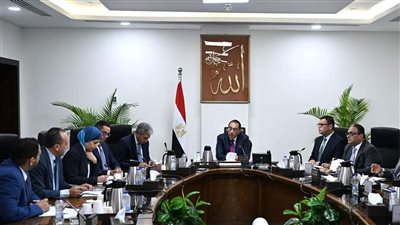 رئيس الوزراء يستعرض فرص الاستثمار المتاحة لزيادة أعداد الغرف الفندقية