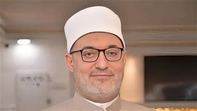 “من الأمين العام إلى مفتي الجمهورية: مسيرة الدكتور نظير محمد عياد وأبرز إنجازاته”