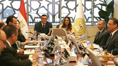 وزيرا الإسكان والتنمية المحلية والمدير الإقليمي لـ