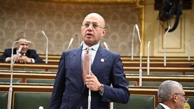 النائب هشام حسين يسأل وزير التعليم عن ضوابط التطوع لسد عجز المعلمين