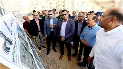 وزير الإسكان ومحافظ الإسكندرية يتفقدان مشروع إنشاء كوبري على مستويين لربط شارع السادات بالطريق الدولي الساحلي