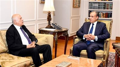 وزير الخارجية يستقبل أمين سر اللجنة المركزية لحركة فتح