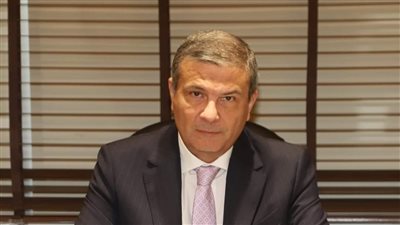 وزير الزراعة يوجه بتوفير الميكنة الزراعية لدعم المزارعين والتيسير عليهم.. ويطلع على جهود حملات تطهير المساقي ومكافحة الآفات