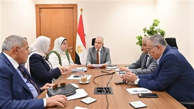 وزير الري يلتقى مجموعة من أعضاء مجلس النواب لمناقشة طلبات المواطنين