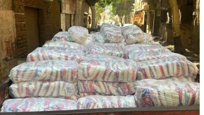 ضبط 3 أشخاص بحوزتهم 3 أطنان من السكر التمويني بدون فواتير في السيدة زينب