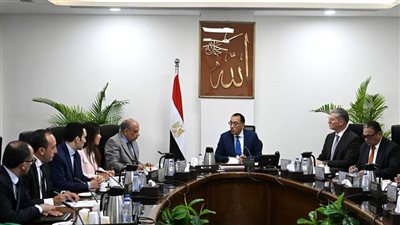 رئيس الوزراء يُتابع مشروعات شركة 