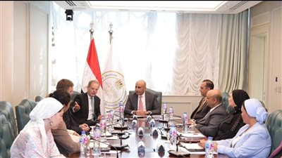 وزير التعليم يستقبل السفير البريطاني بالقاهرة لبحث مجالات التعاون المشتركة