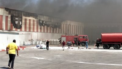 “السيطرة على حريق في مصنع غذائي شهير بمدينة أكتوبر”