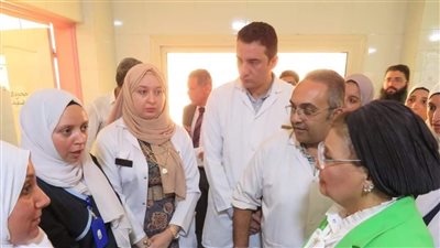 نائب وزير الصحة تشيد بأداء قسمي النساء والتوليد والحضانات بمستشفى أجا المركزي