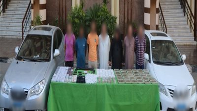 “ضبط عصابة إجرامية مسلحة تدير بؤرة لتجارة المخدرات في شبين القناطر والخانكة”