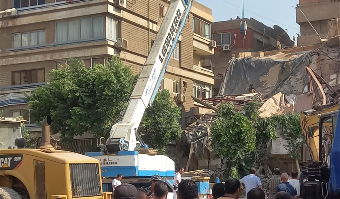 انهيار العقار 