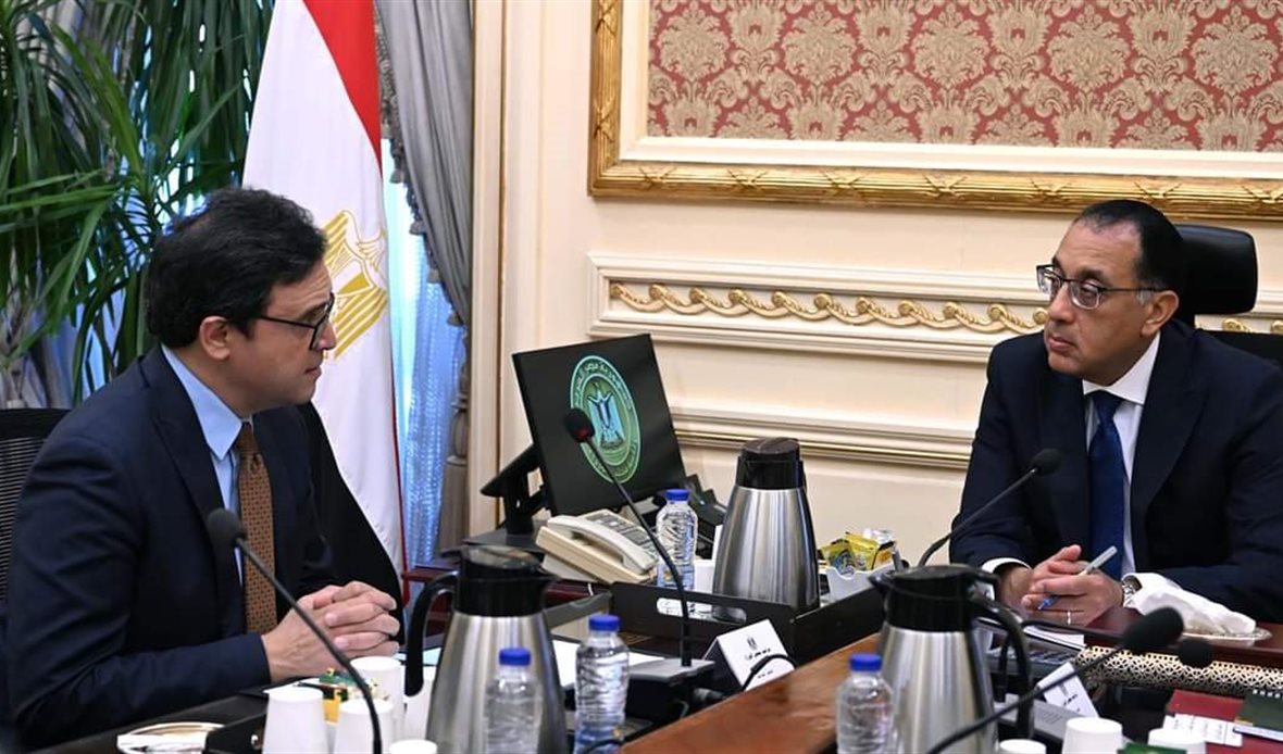 رئيس الوزراء ووزير
