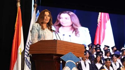 وزيرة التنمية المحلية تشارك كضيف شرف في حفل تخرج طلاب الثانوية العامة في كلية رمسيس الجديدة